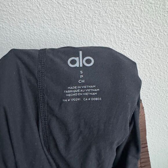 Alo Yoga Men’s Size Small 5” Revival 2 In 1 Liner Gym Shorts Espresso Black - Picture 5 of 6